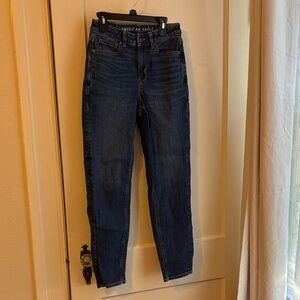 American Eagle Outfitters Women's Dark Blue Mom Jeans
